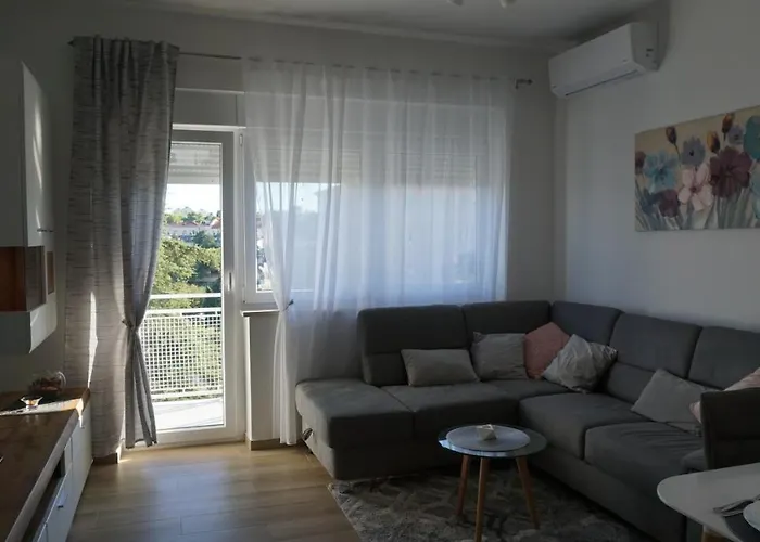 Apartament Luka *