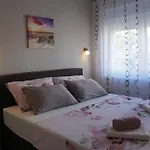 Luka Appartement *